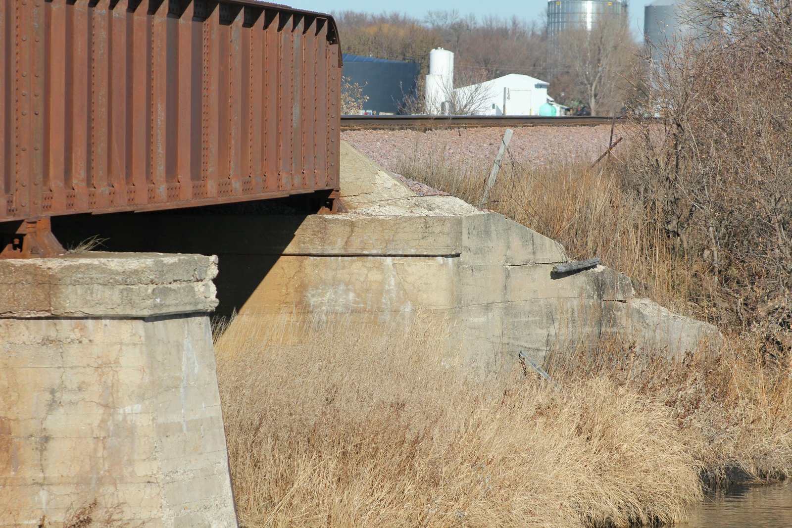 North abutment